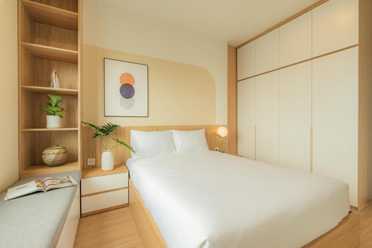 9Trip Stay In Soho Residence - 3 Bedrooms Apartment In District 1, Next To Bui Vien Walking Street - Free Saigon Nightlife Walking Tour Хошимін Екстер'єр фото