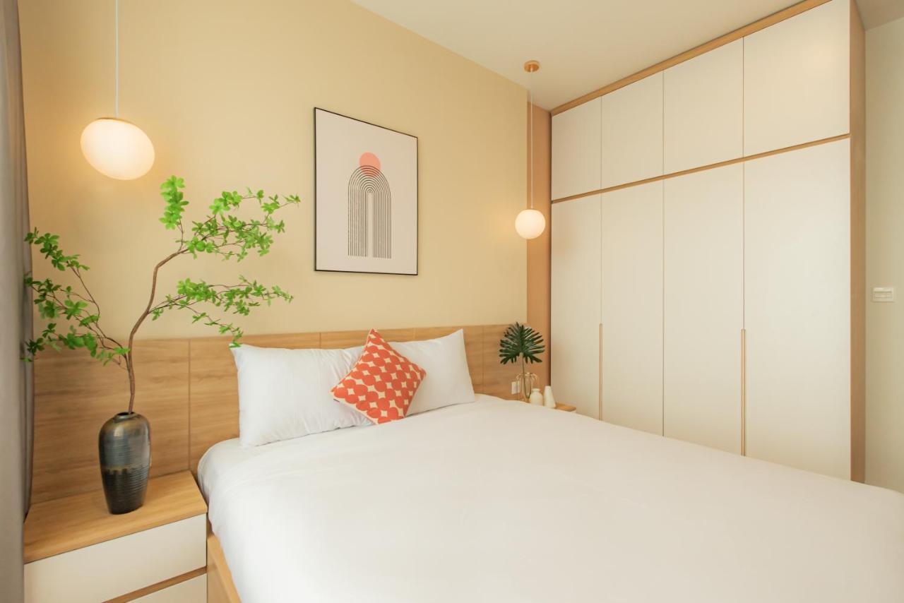 9Trip Stay In Soho Residence - 3 Bedrooms Apartment In District 1, Next To Bui Vien Walking Street - Free Saigon Nightlife Walking Tour Хошимін Екстер'єр фото