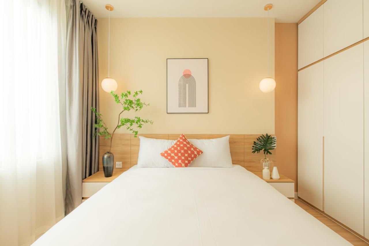 9Trip Stay In Soho Residence - 3 Bedrooms Apartment In District 1, Next To Bui Vien Walking Street - Free Saigon Nightlife Walking Tour Хошимін Екстер'єр фото