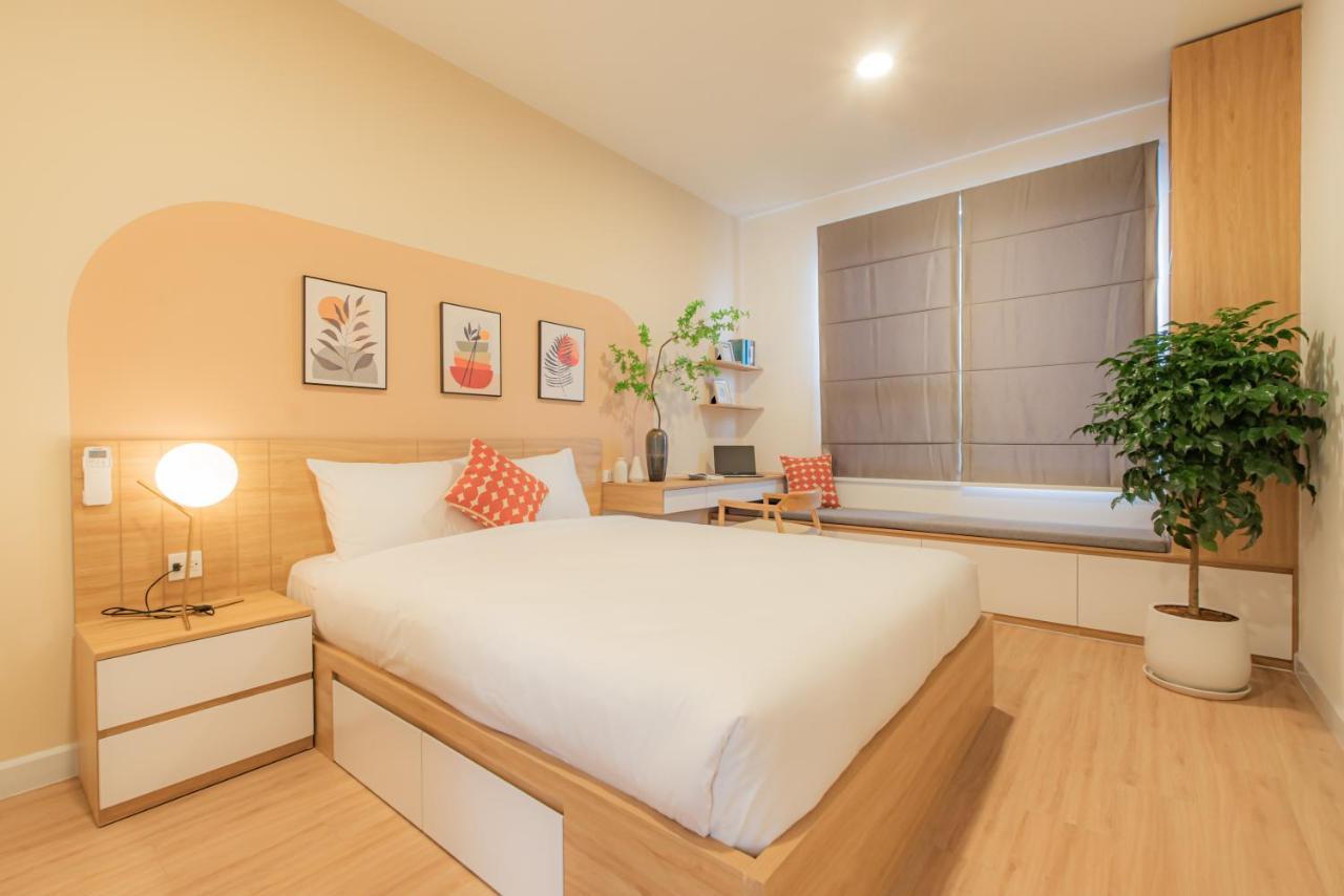9Trip Stay In Soho Residence - 3 Bedrooms Apartment In District 1, Next To Bui Vien Walking Street - Free Saigon Nightlife Walking Tour Хошимін Екстер'єр фото