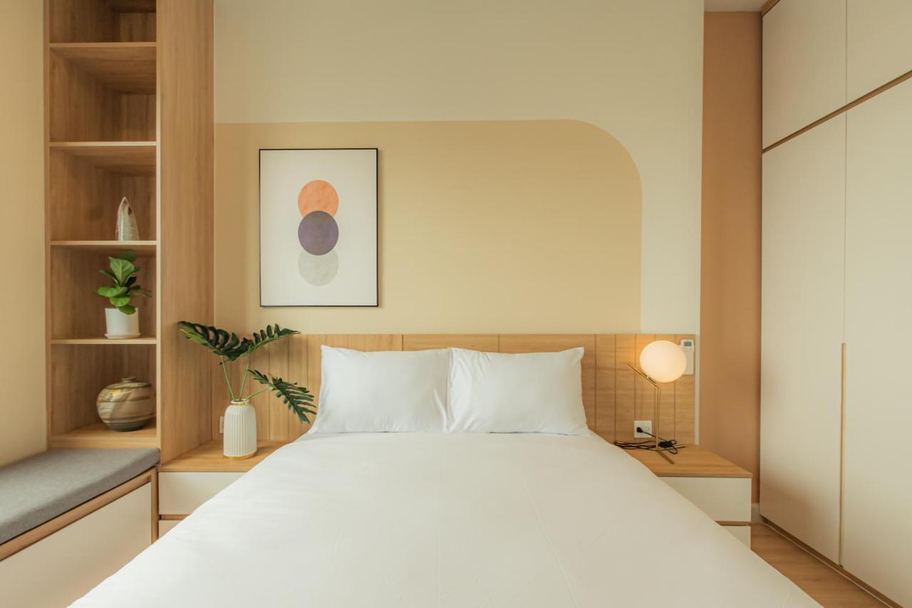9Trip Stay In Soho Residence - 3 Bedrooms Apartment In District 1, Next To Bui Vien Walking Street - Free Saigon Nightlife Walking Tour Хошимін Екстер'єр фото