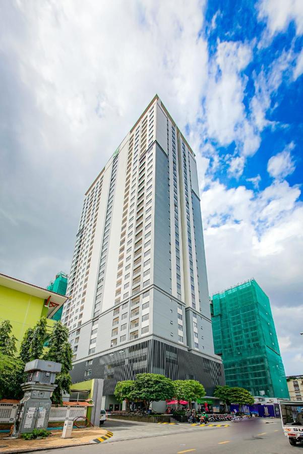 9Trip Stay In Soho Residence - 3 Bedrooms Apartment In District 1, Next To Bui Vien Walking Street - Free Saigon Nightlife Walking Tour Хошимін Екстер'єр фото